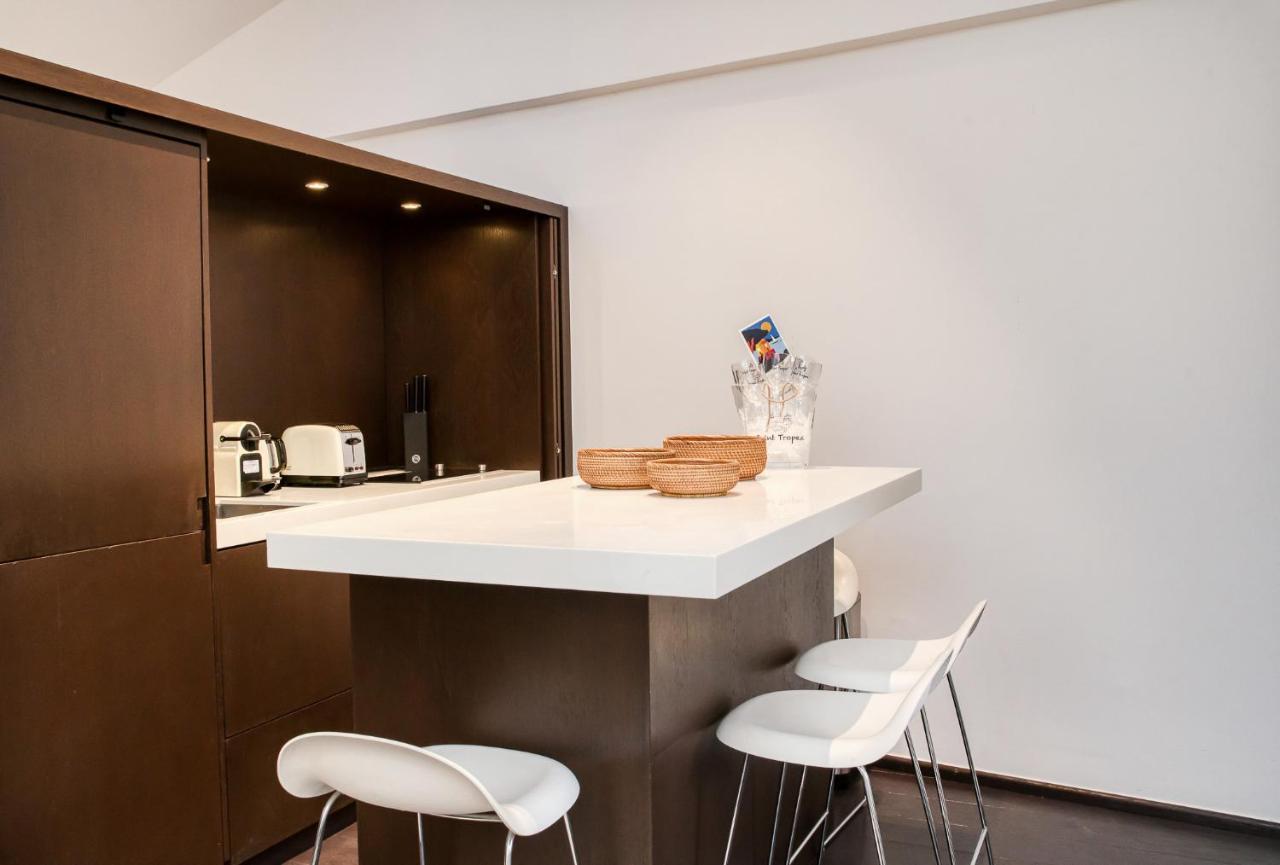 Appartement Place Des Lices Avec Parking Сен Тропе Екстериор снимка