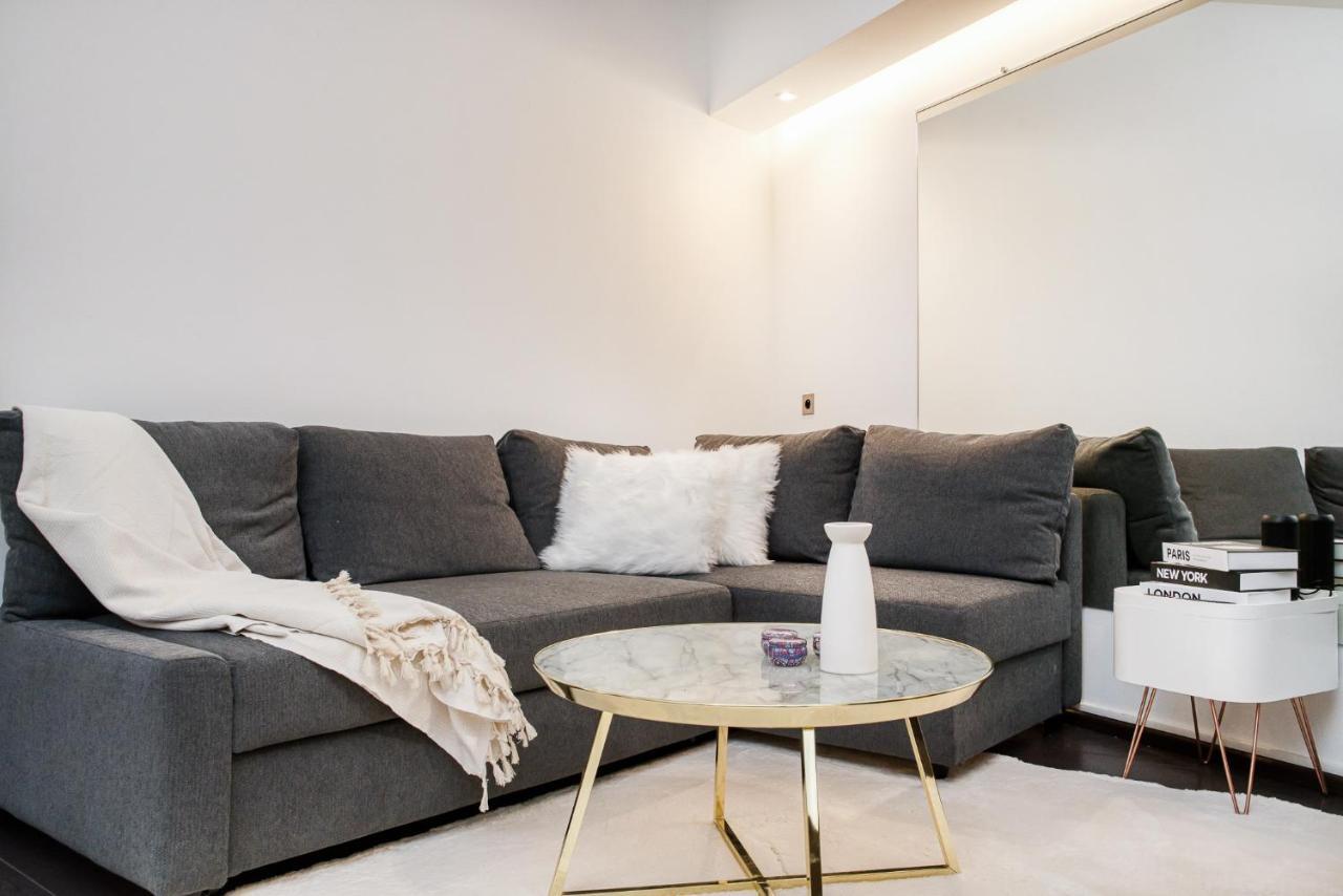 Appartement Place Des Lices Avec Parking Сен Тропе Екстериор снимка